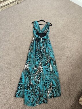 PRETTYLITTLETHING Sleeveless Teal Animal-Print Maxi Dress
